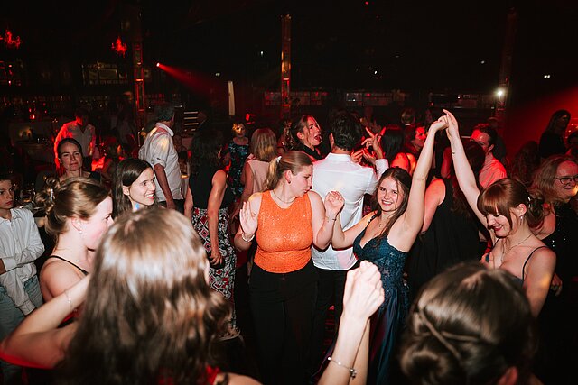 Abiball-Fotografie — Stimmung auf der Tanzfläche