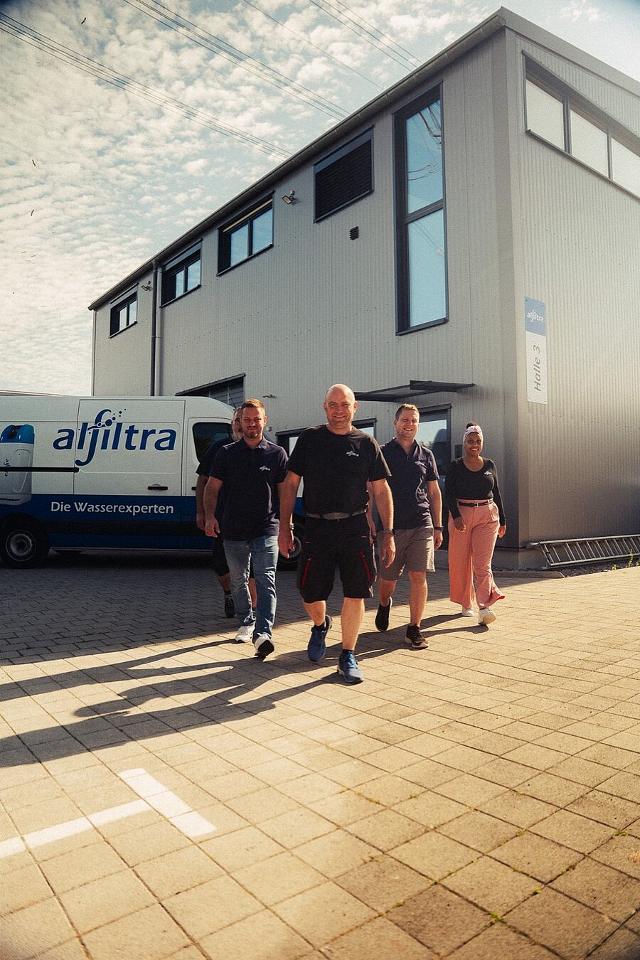 Team der Alfiltra GmbH aus Bruchsal beim Imagefilm-Dreh