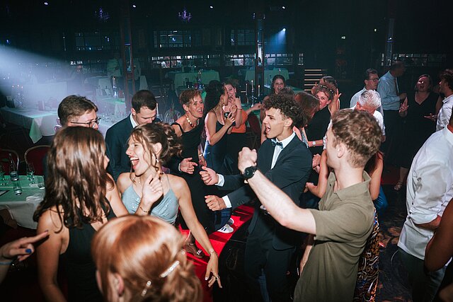 Abiball-Fotografie — Stimmung auf der Tanzfläche